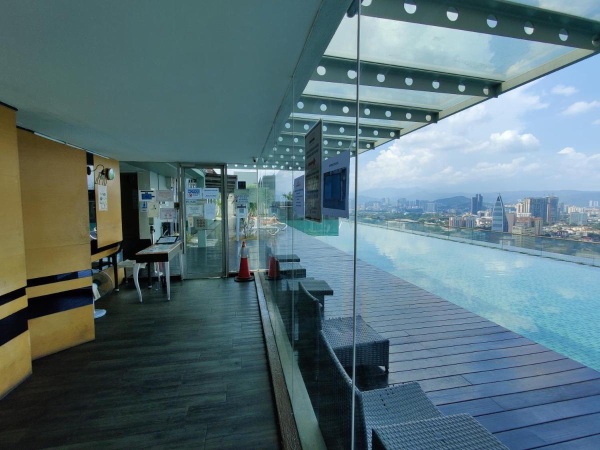 Starsbed Klcc Skyview Roof Pool *