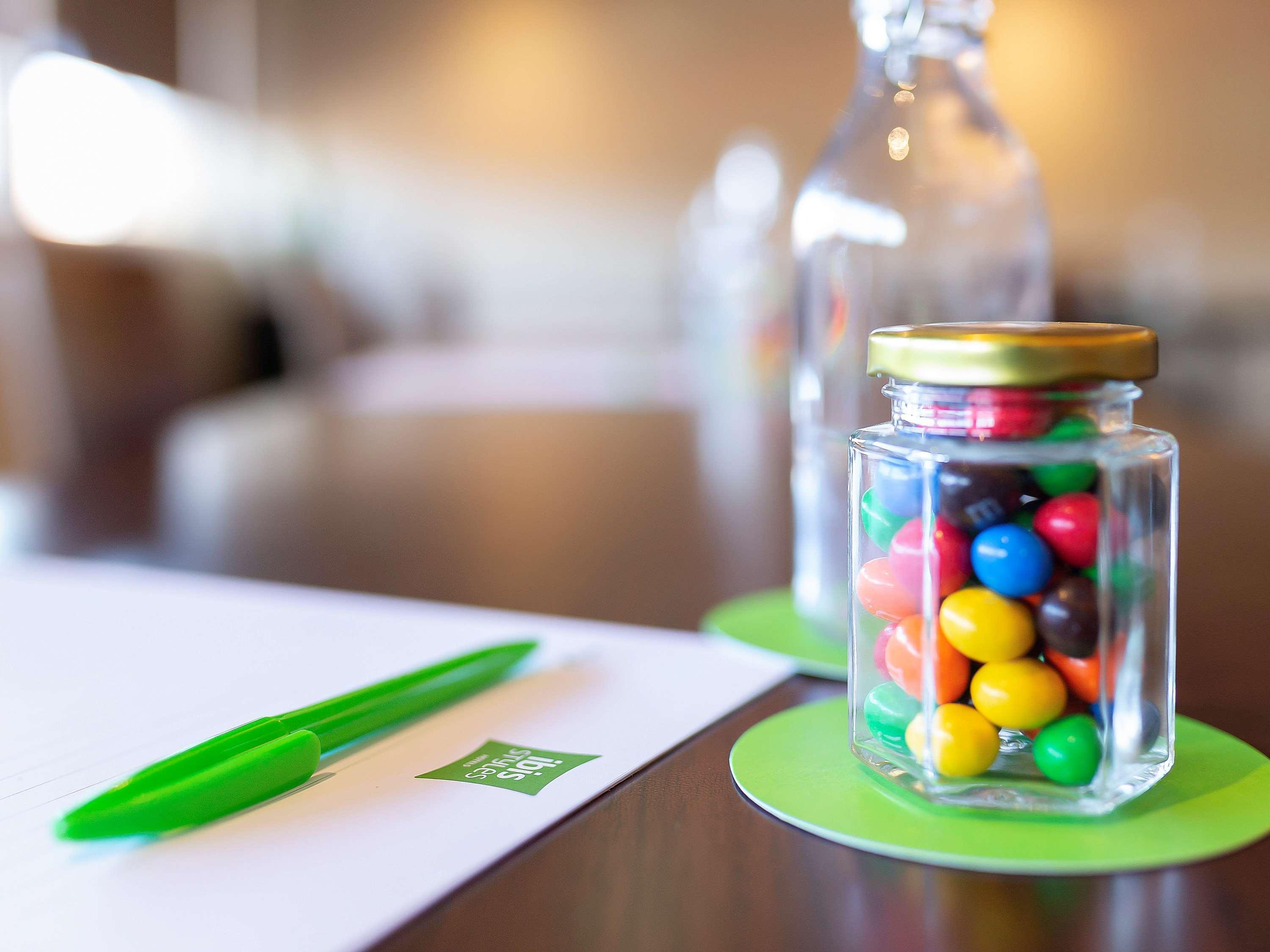 Khách sạn Ibis Styles Fraser Business Park 3*