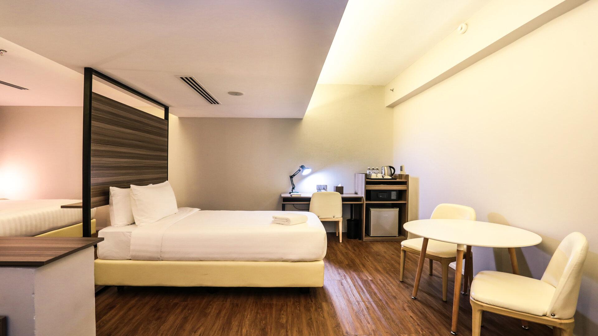 Days And Fraser Business Park Kl 3*