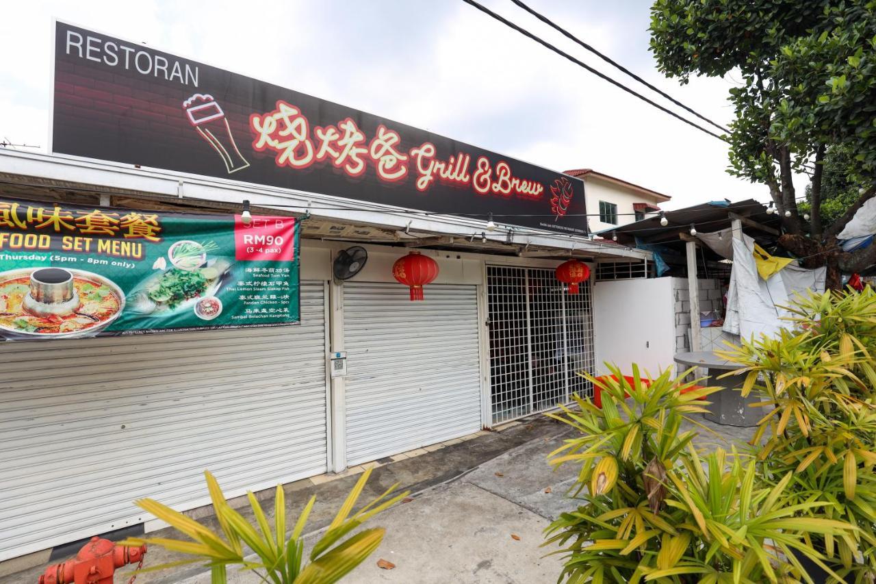 Cozy With Karaoke System & Pool Table * Kuala Lumpur