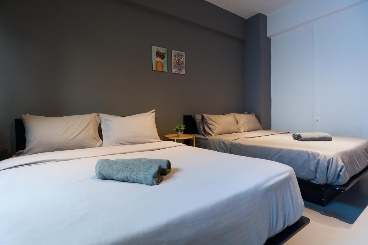 Cozy With Karaoke System & Pool Table Apartment *