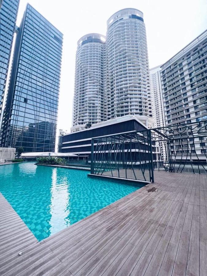 Apartment Connected Train 1 Bedroom Above Mall-16 *