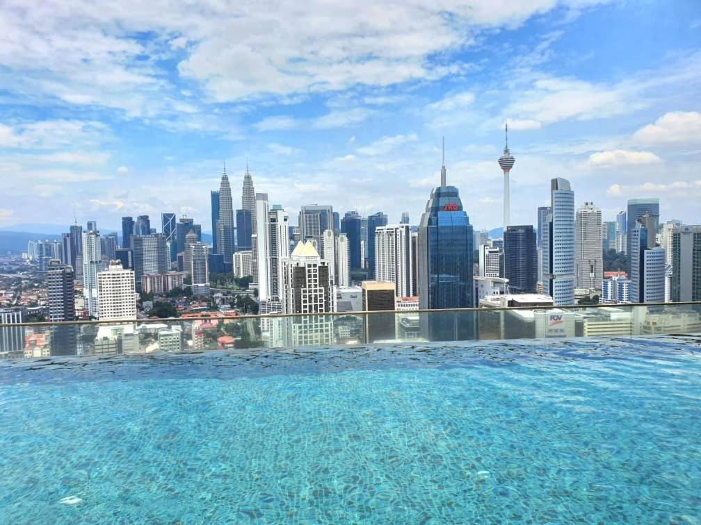 Regalia Klcc View Rooftop Infinity Pool By Angkasa Homes Appartement Kuala Lumpur