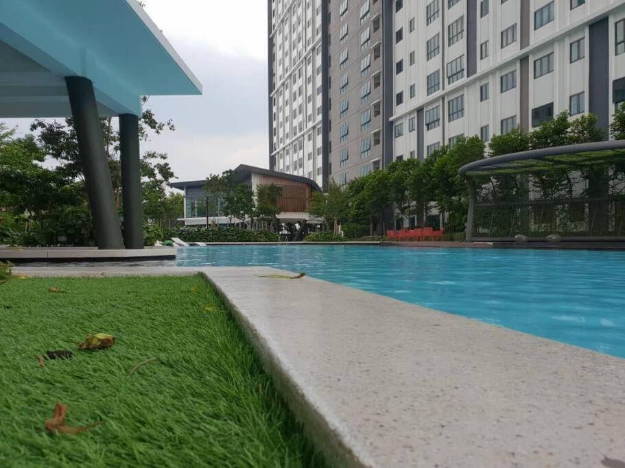 M Centura 2 With Swimming Pool Apartment