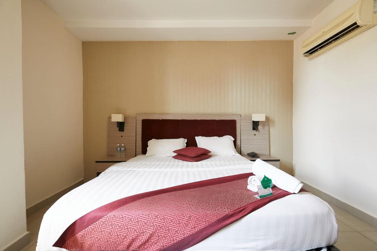 Dolphin Hotel, Chow Kit Kuala Lumpur