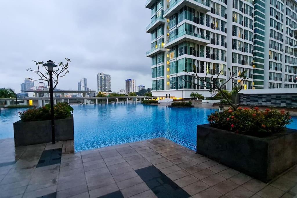 Apartment Elegant 5star Mid Valley Kl Sunway By Stayz With Shopping Complex