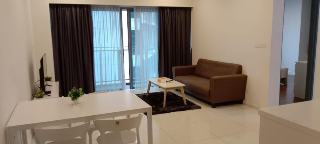 Perfect Sleep At Mercu Summer Suites