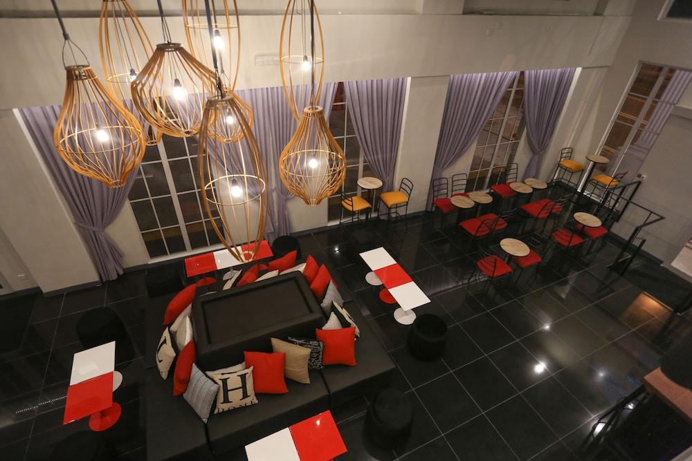 Hotel Avenue J Hotel, Central Market 3*