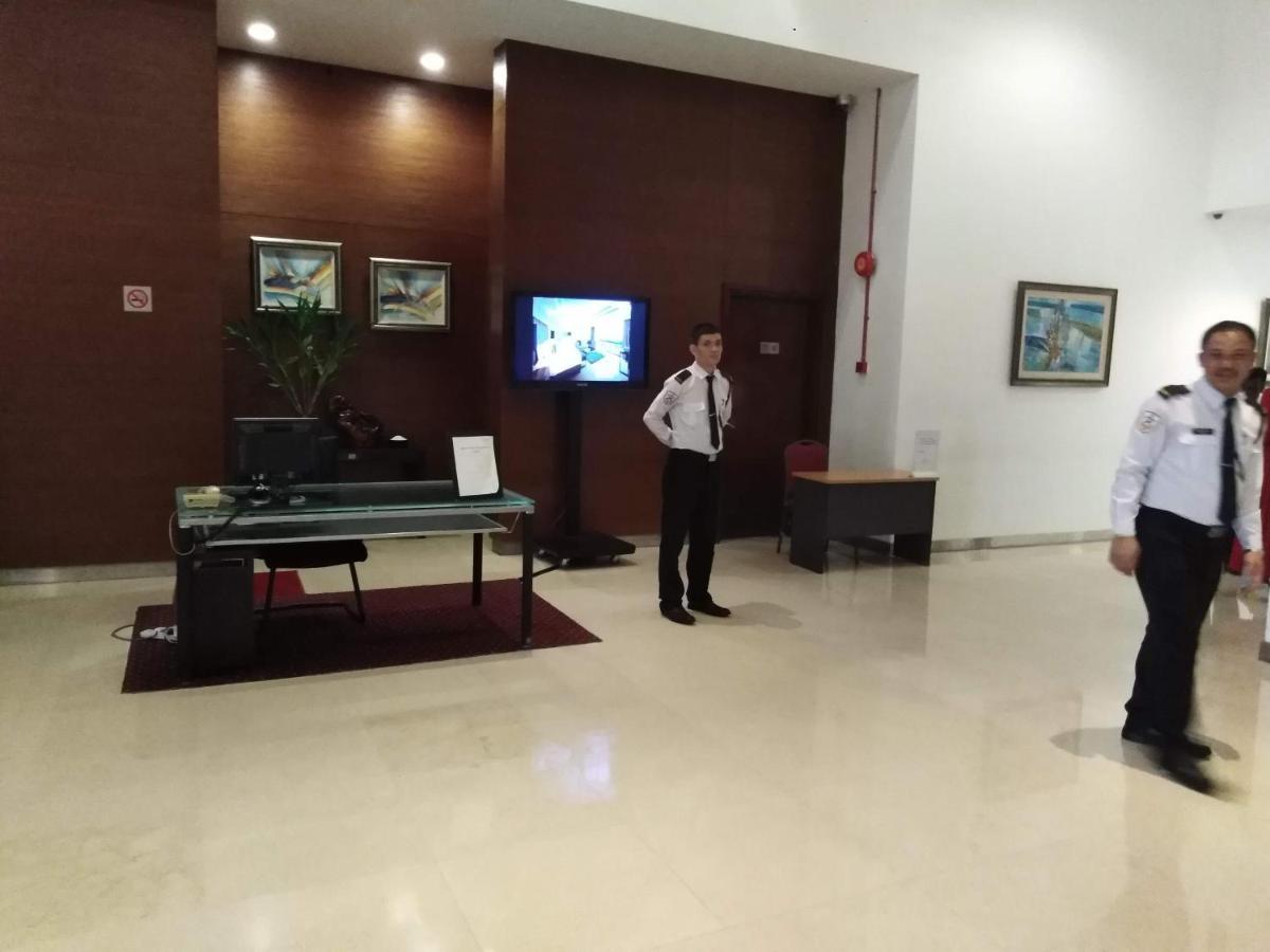 Apartment Raintree Millennium At Times Square Kl *