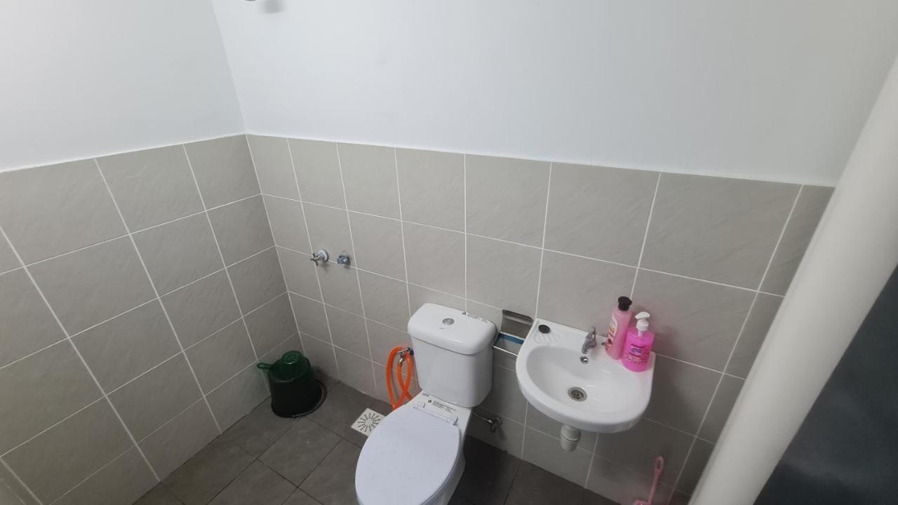Căn hộ No Tourist Comfortable 3 For 6pax Kepong Kl *