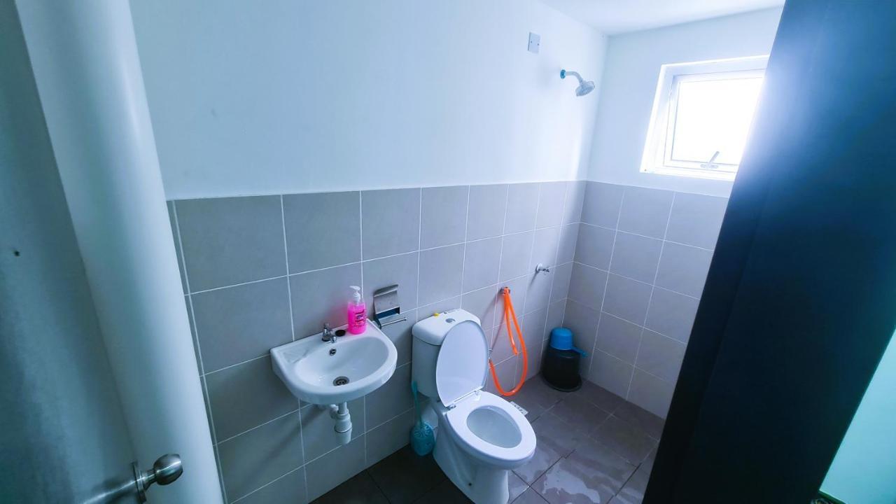 No Tourist Comfortable 3 For 6pax Kepong Kl
