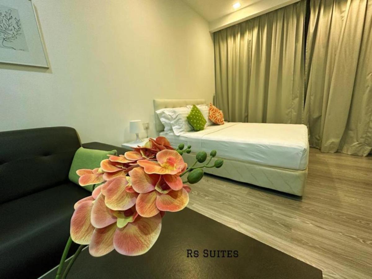 Apartment With Balcony In One Bukit Ceylon Kuala Lumpur