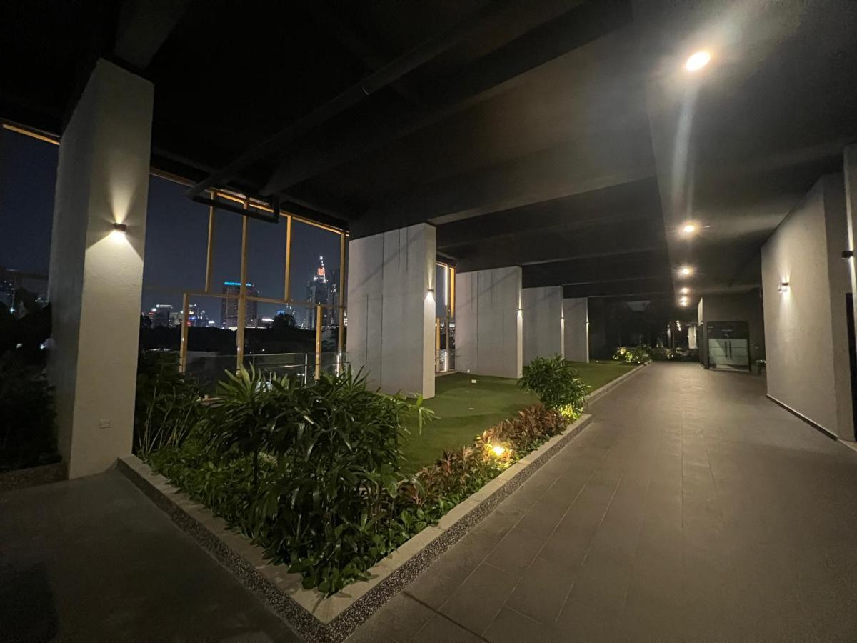 Opus Residences 1 Bedroom Apartment *