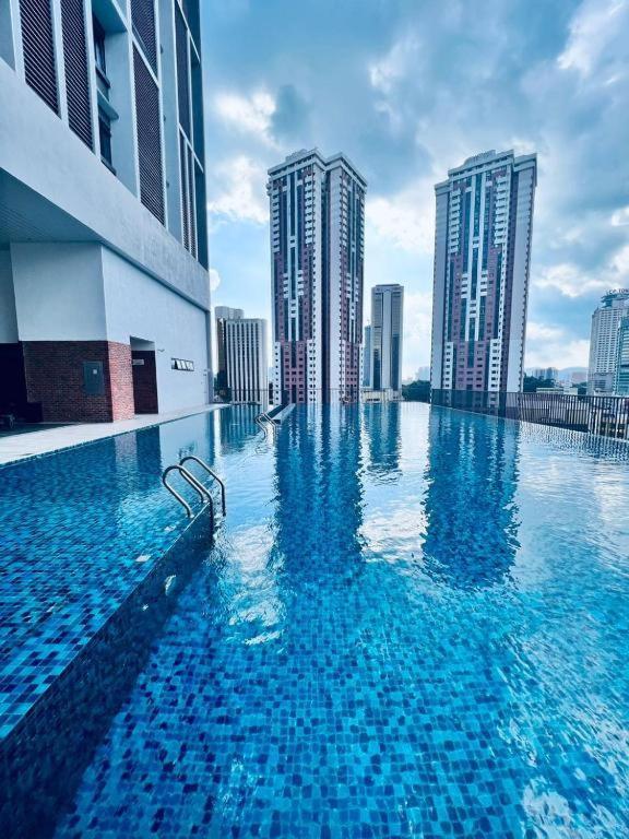 Apartment Chambers Platinum