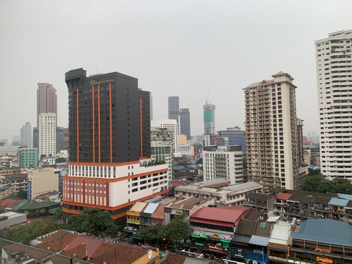 Apartment With Balcony In One Bukit Ceylon *