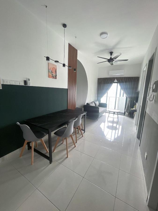 Comfy Wifi Place @manjalara 5min To Desa Park Apartemen *