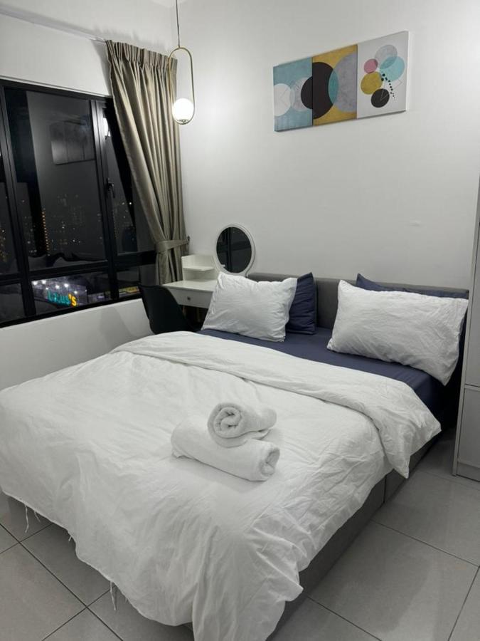 Apartemen Comfy Wifi Place @manjalara 5min To Desa Park Kuala Lumpur