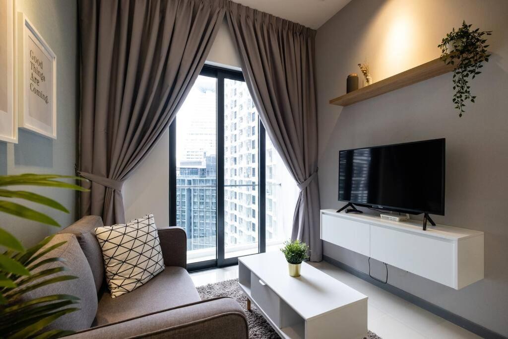 Apartment New! Cozy & Warm Scandinavian Walk To Lrt Kuala Lumpur