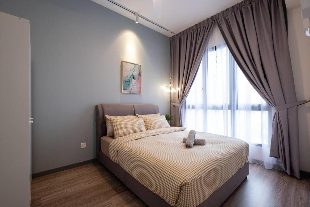 Apartment New! Cozy & Warm Scandinavian Walk To Lrt *