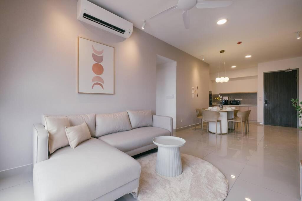 New! French Design 3br Infinitypool M Vertica Apartment
