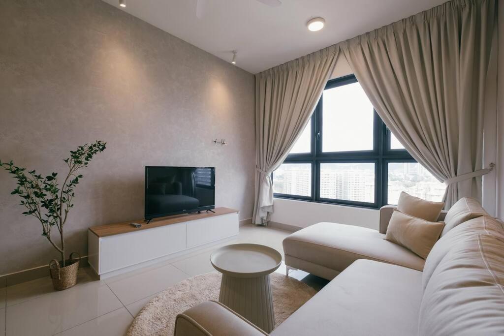 New! French Design 3br Infinitypool M Vertica Apartment Kuala Lumpur