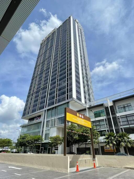 Revo Aurora @ Pavilion Bukit Jalil Rumah percutian Kuala Lumpur
