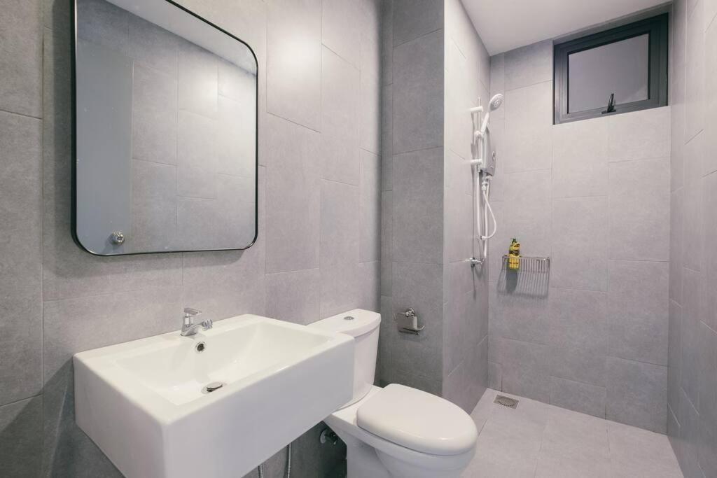 New! French Design 3br Infinitypool M Vertica