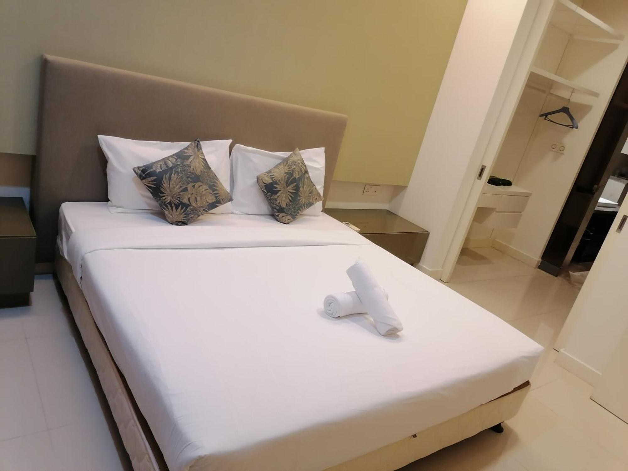 Apartment The Platinum By Crown Suites *