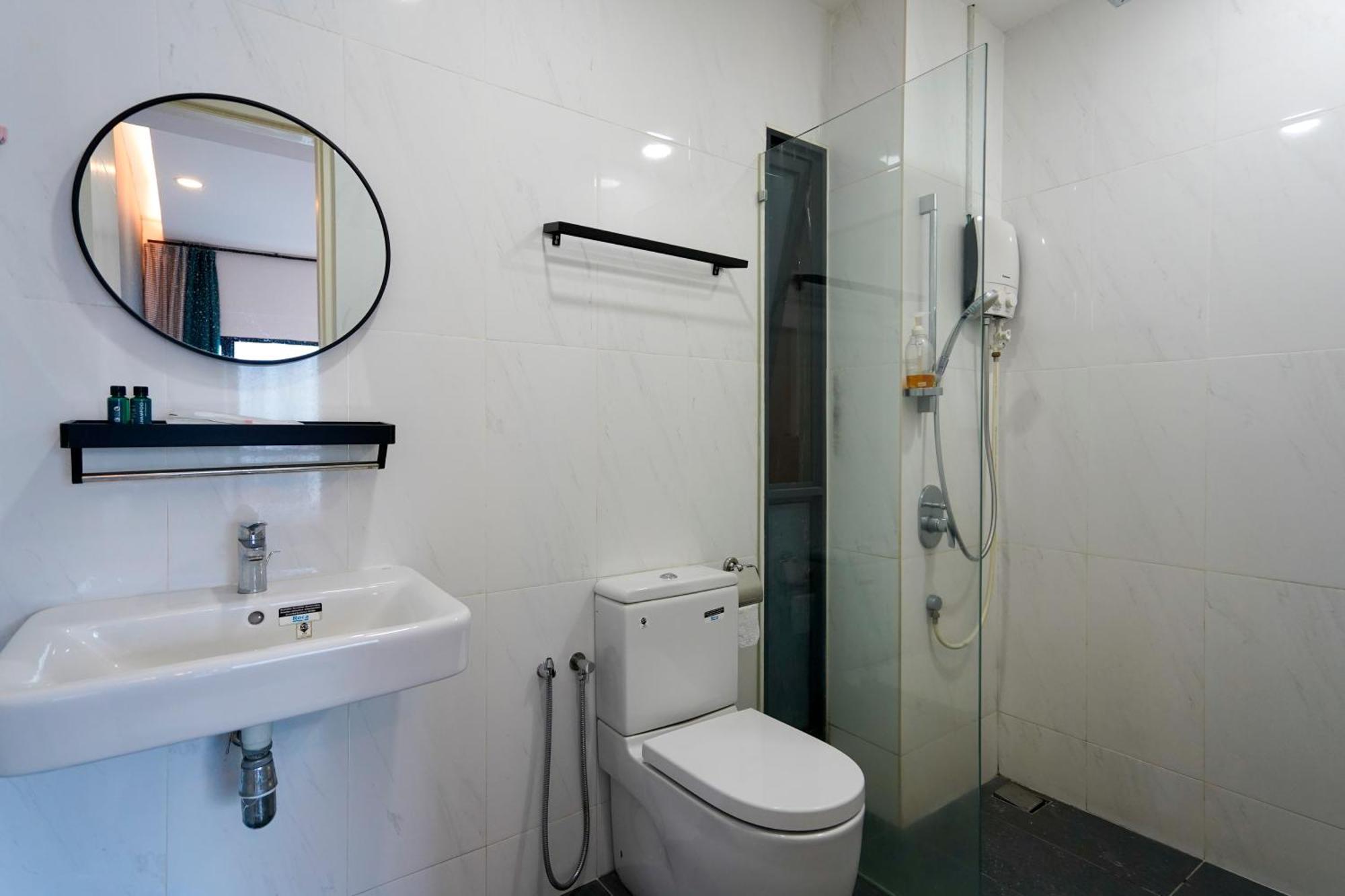 Apartment Reizz Homestay, By Just