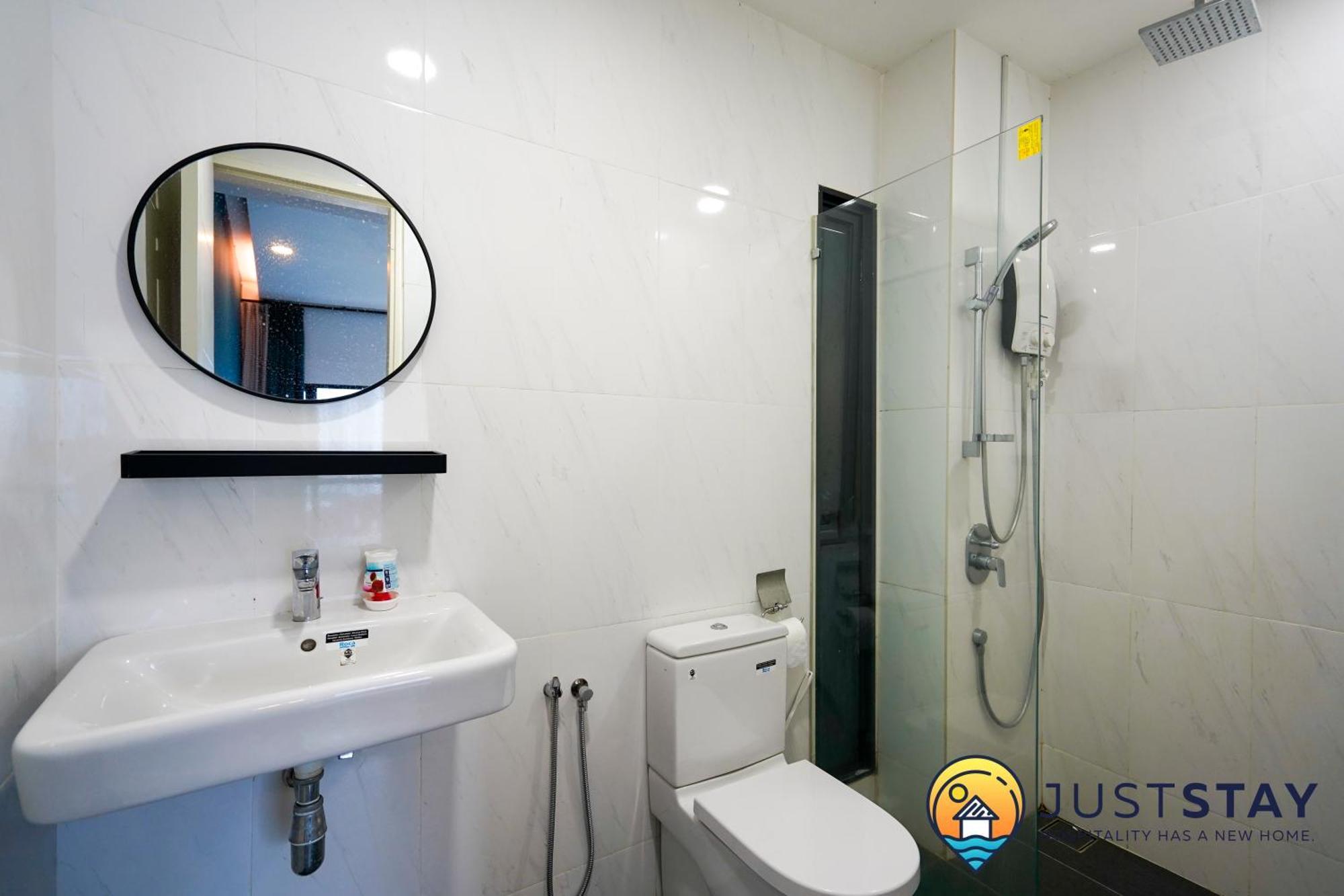 Reizz Homestay, By Just Apartment
