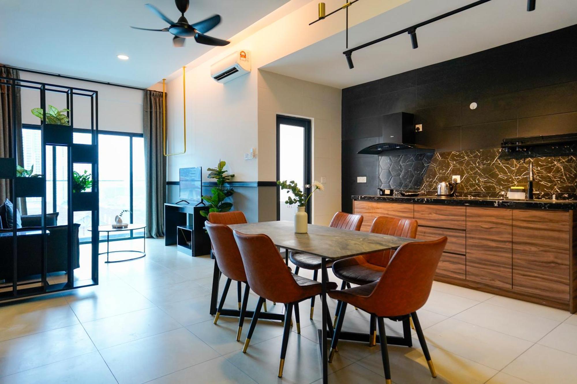 Reizz Homestay, By Just Apartment