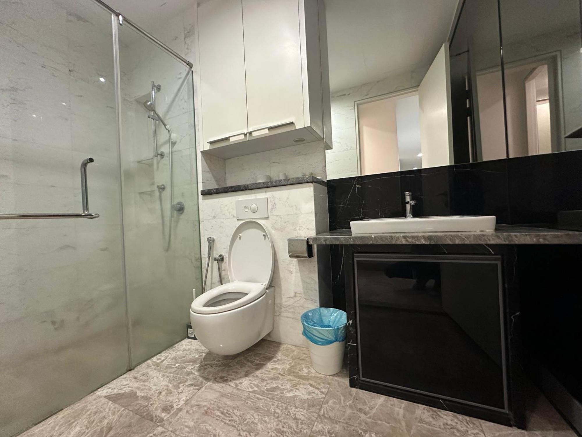 The Platinum By Crown Suites