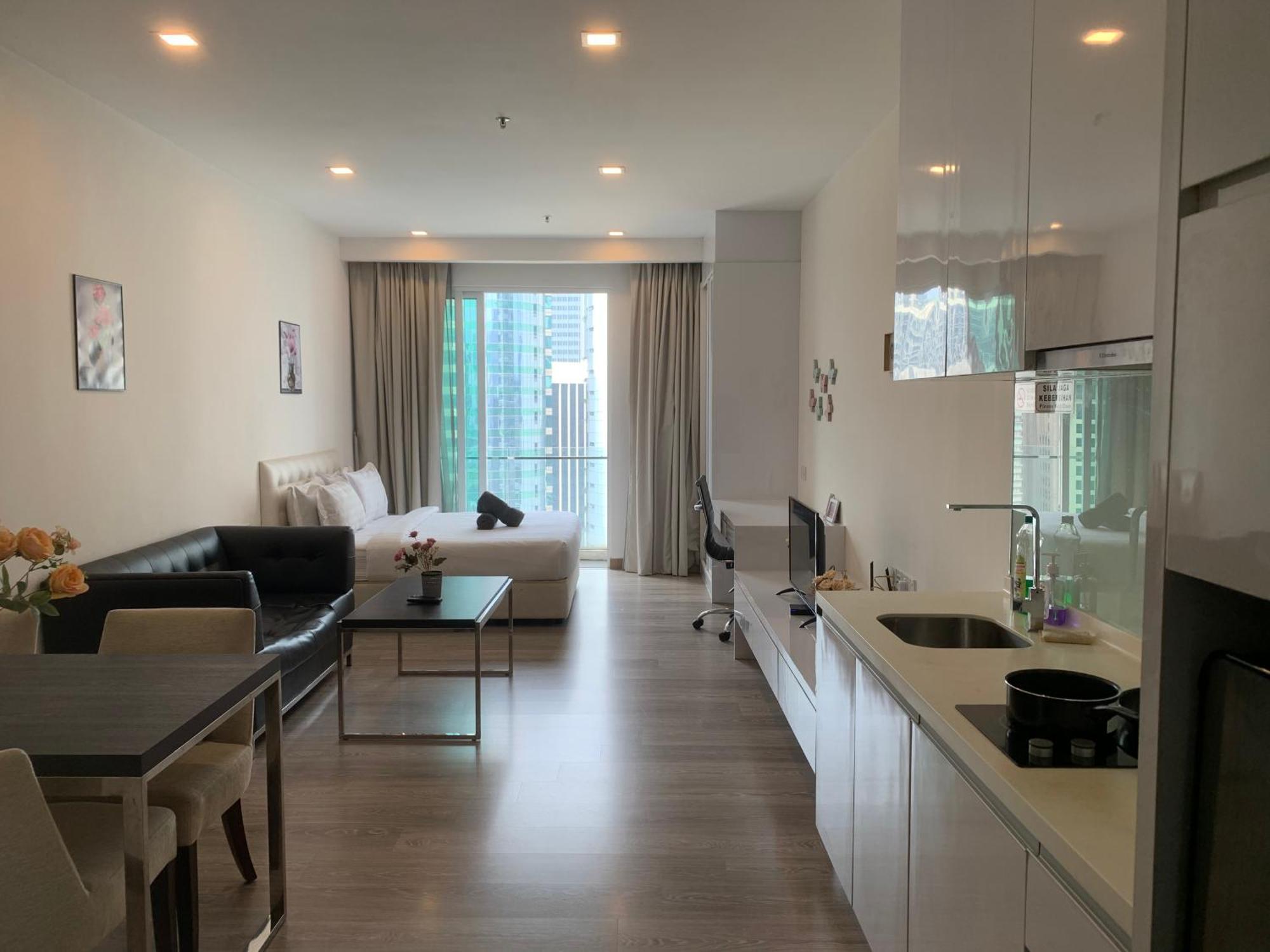 Apartment With Balcony In One Bukit Ceylon *