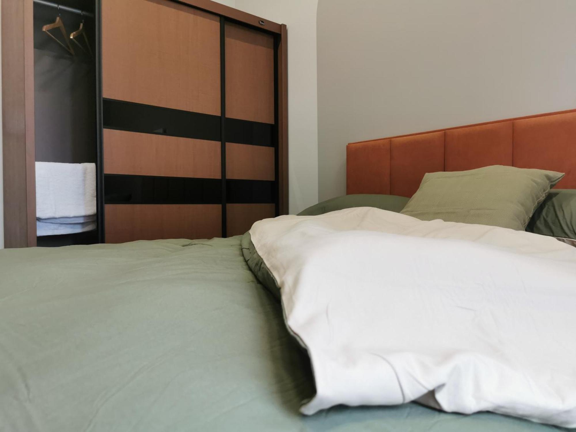 Serviced Apartment, Jalan Peel By Rverse *