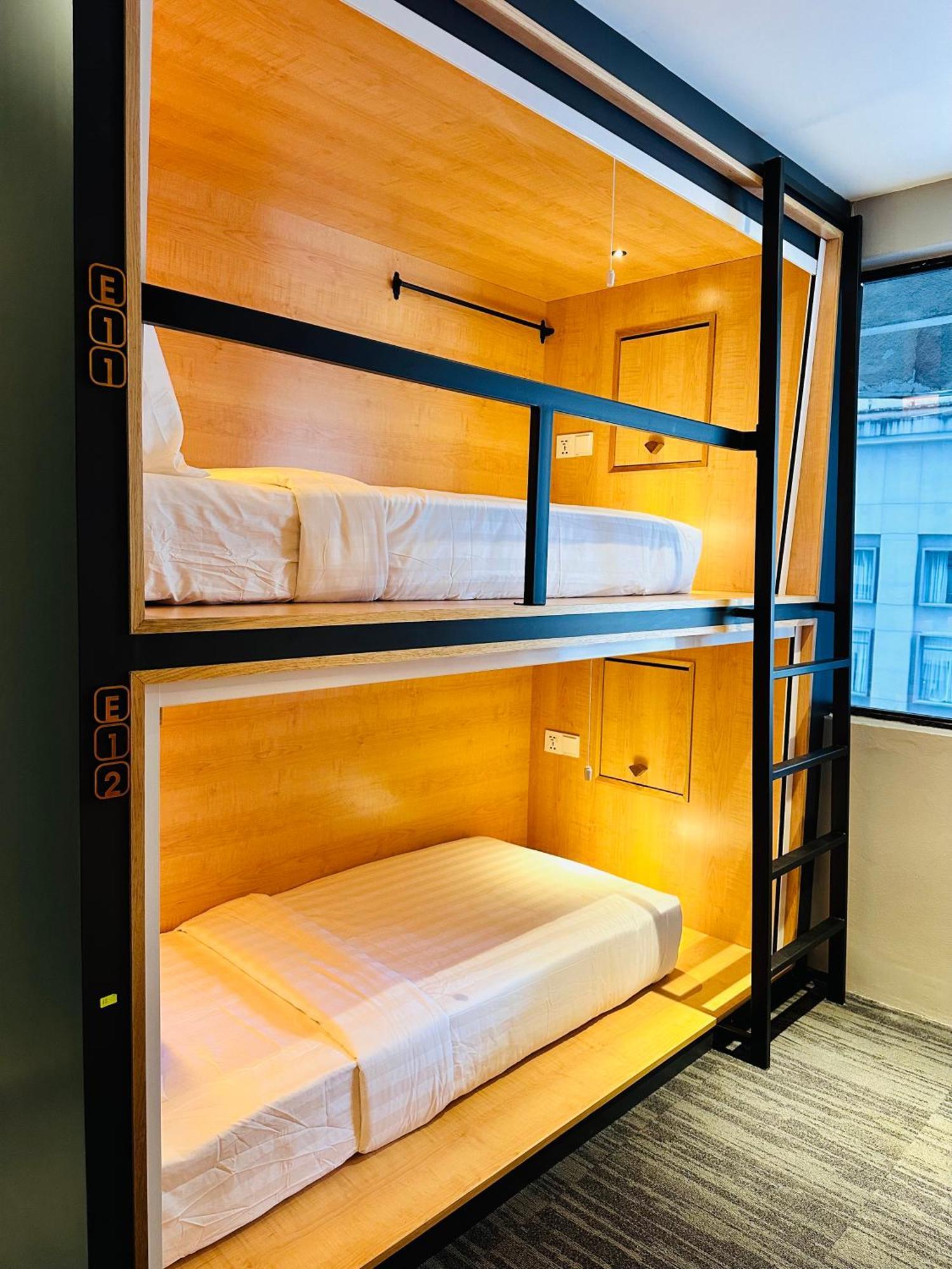 Hostel The Bed Klcc *