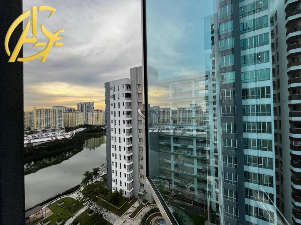 Honeymoon By A Legacy - Klcc Lake View * Kuala Lumpur