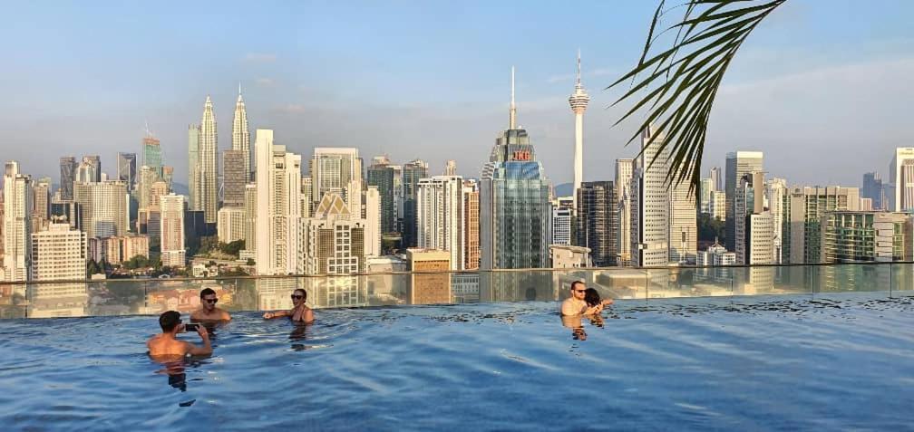 Regalia Klcc View Rooftop Infinity Pool By Angkasa Homes Appartement Kuala Lumpur