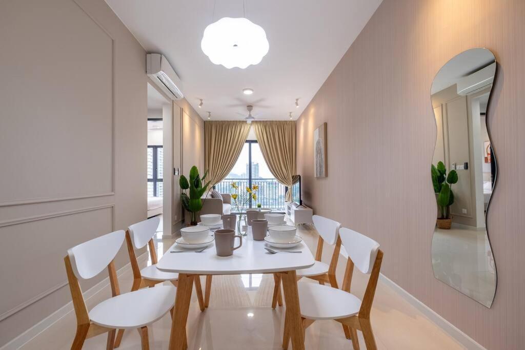 Wonderland 7pax Dreams House At Sunway Velocity 2 Apartment
