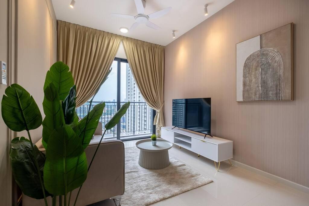 Wonderland 7pax Dreams House At Sunway Velocity 2 * Kuala Lumpur