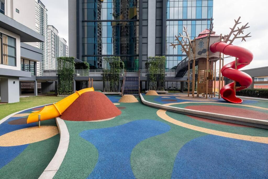 Wonderland 7pax Dreams House At Sunway Velocity 2 Apartment