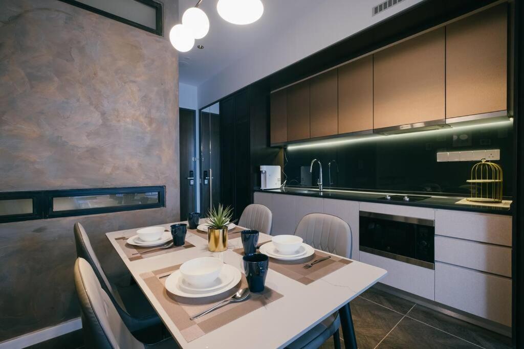 Modern Luxury Near Klcc With View Kuala Lumpur