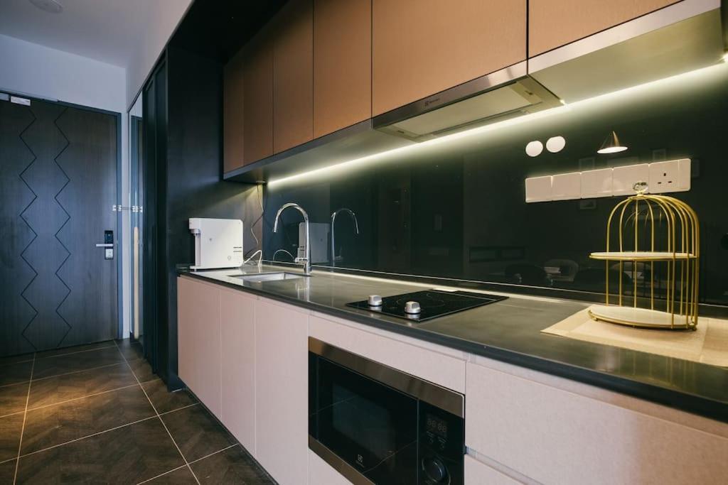Modern Luxury Near Klcc With View * Kuala Lumpur