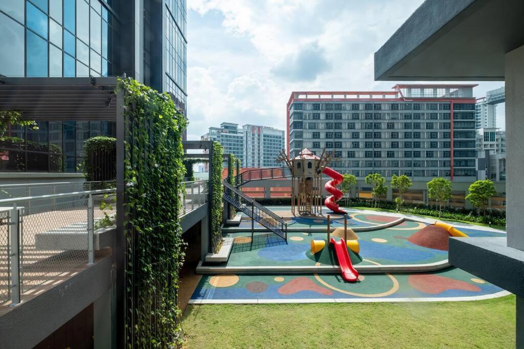 Apartment French Style Sv2 Linked Bridge Velocity Mall 中文房东 *