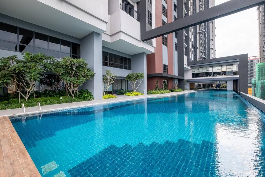 French Style Sv2 Linked Bridge Velocity Mall 中文房东 Apartment *