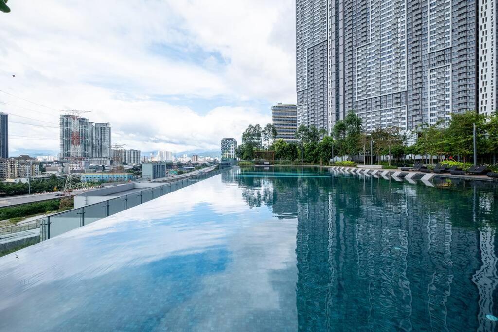 Apartment Fairy M Vertica 4bedroom 8pax Infinity Pool Gym *