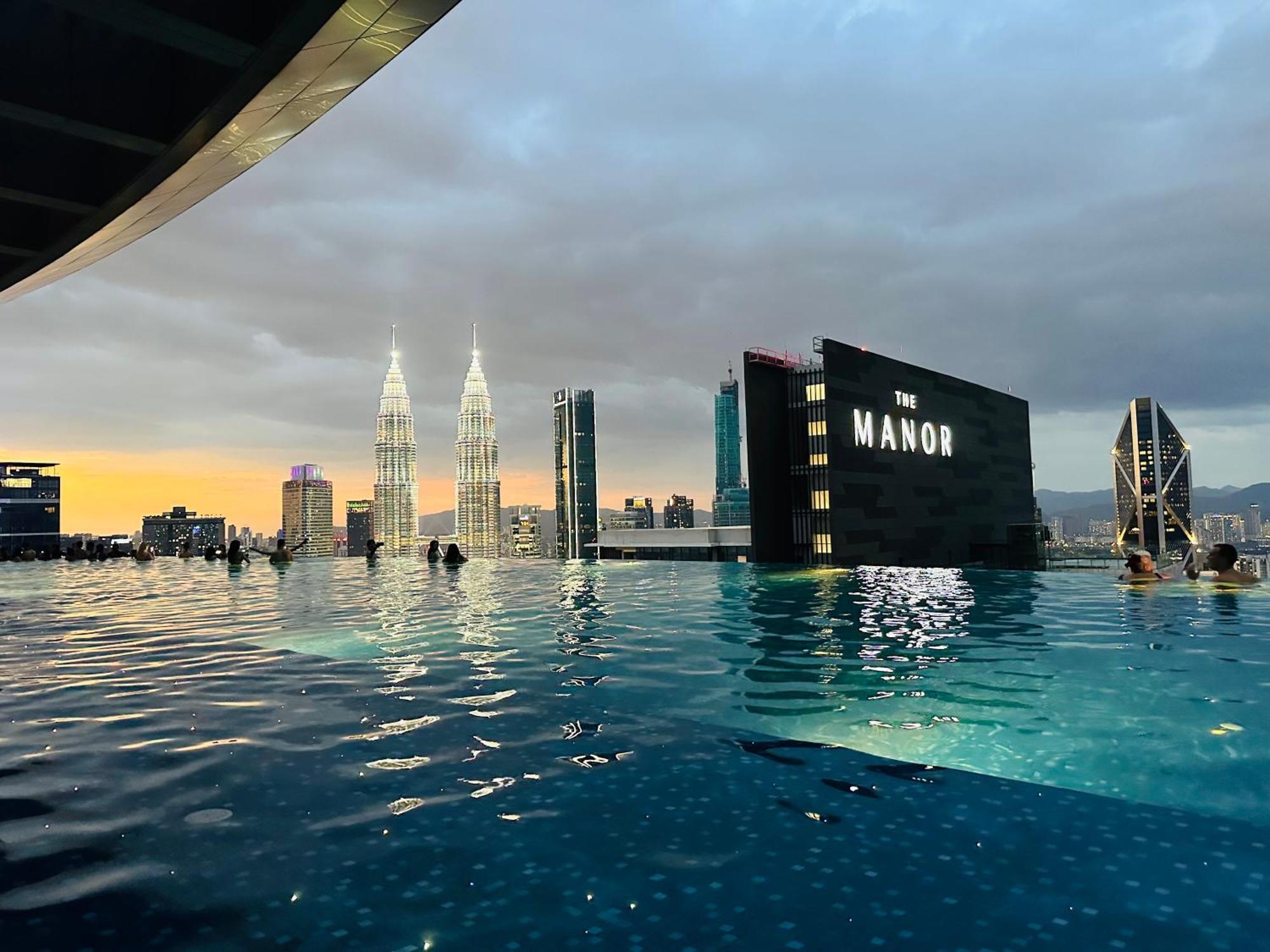 Apartment Eaton Service At Klcc
