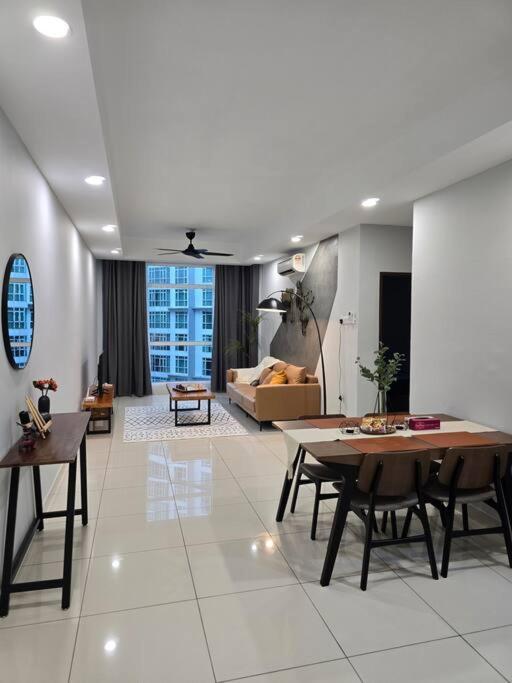 Apartment Exclusive Modern At Residence, *