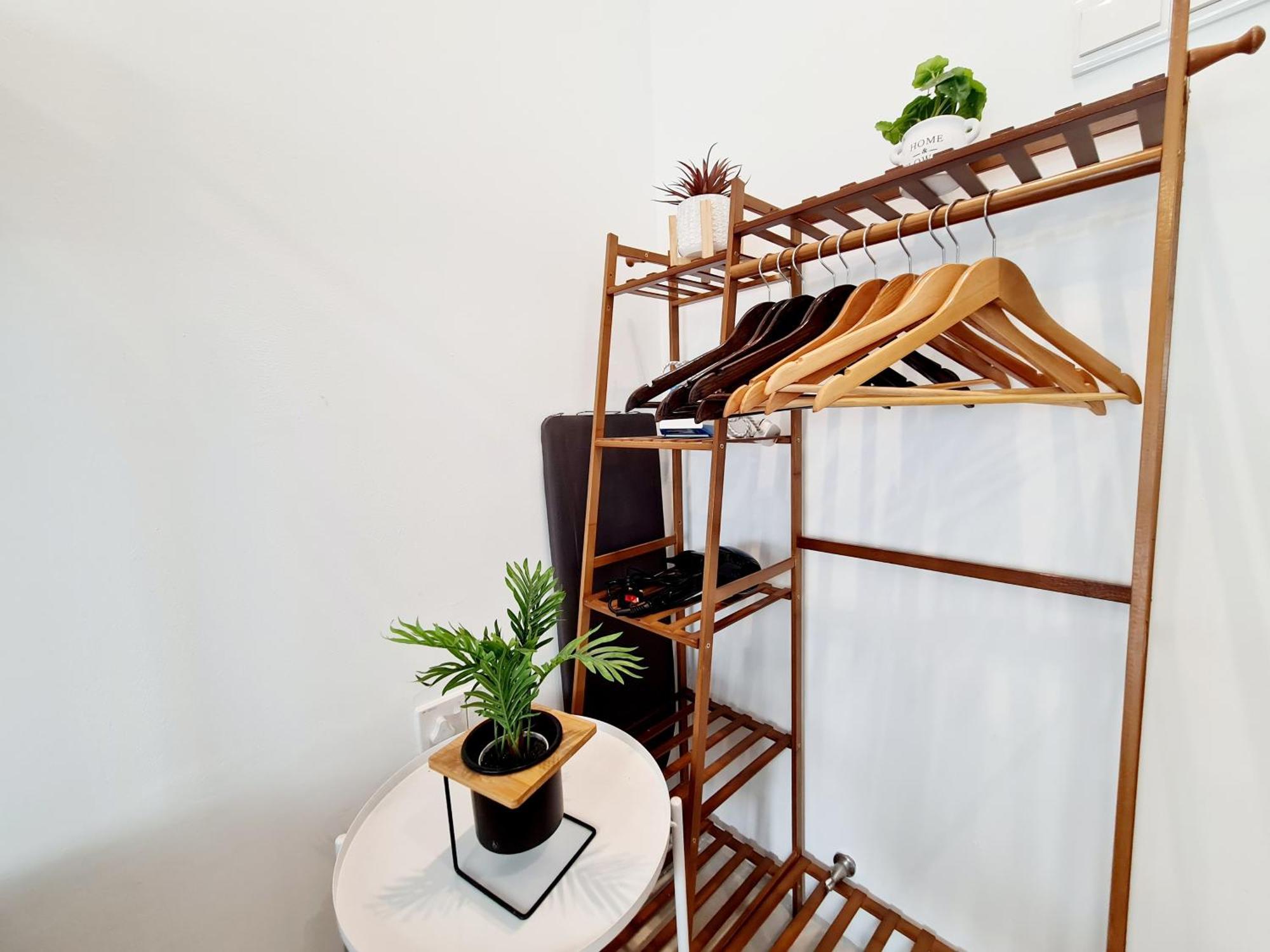 Apartment 5 Guest Vim3, Isp School, Desa Parkcity, One Utama, Bandar Menjalara, Kepong, Sri Damansara, Mutiara Damansara, Damansara Perdana, Kota Damansara, Kuala Lumpur