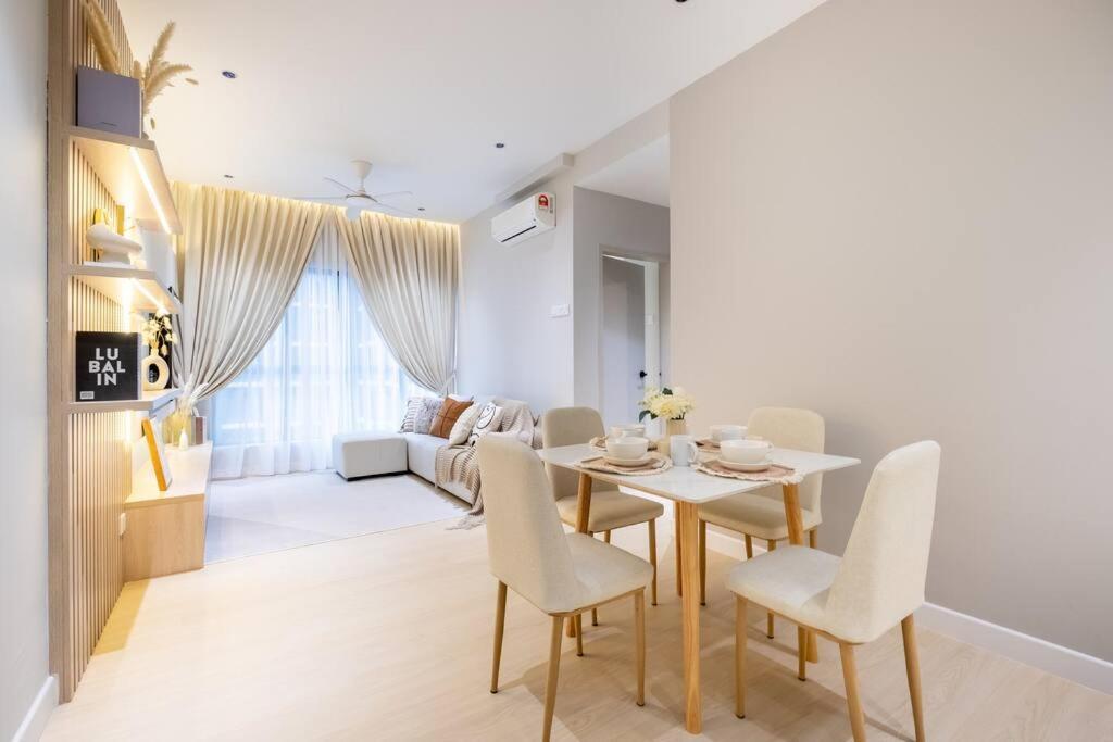 Apartment Little Smiley Flower Majestic Maxim 2br 夜市中文房东mrt Kuala Lumpur
