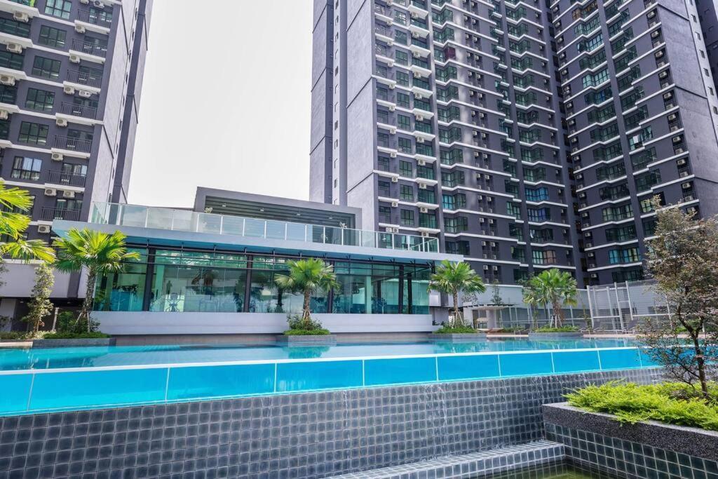 Apartment Little Smiley Flower Majestic Maxim 2br 夜市中文房东mrt Kuala Lumpur